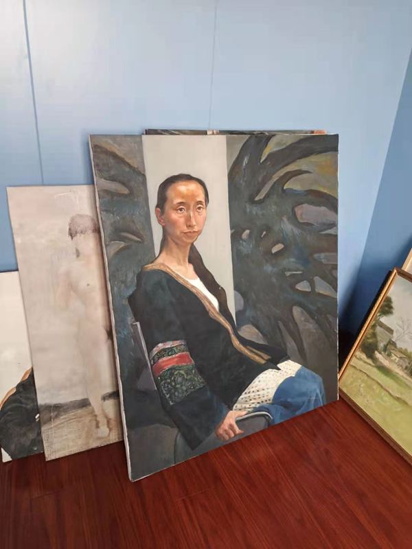 輕鋼老大帶領(lǐng)施工團(tuán)隊(duì)給老業(yè)務(wù)拜年送福利!(圖12) 睿婕輕鋼別墅