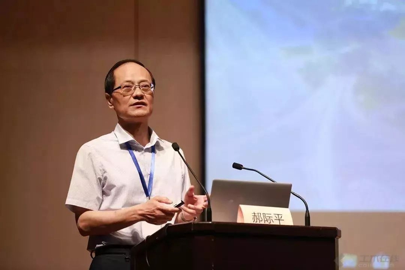 新型裝配式全鋼結(jié)構(gòu)建筑優(yōu)點(diǎn)解析(圖4) 睿婕輕鋼別墅