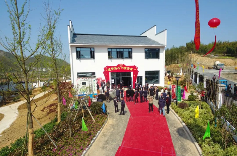 重點發(fā)展項目!住建部副部實地調(diào)研,加快輕鋼結(jié)構(gòu)房屋建設!(圖3) 睿婕輕鋼別墅