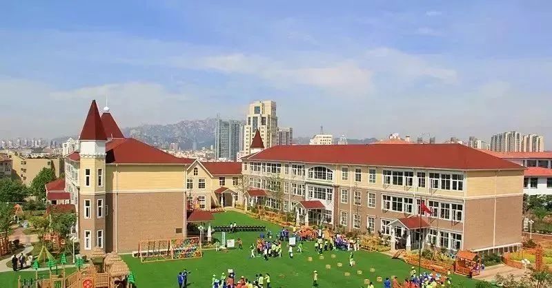 央視報(bào)道:裝配式輕鋼結(jié)構(gòu)都可以建學(xué)校了!(圖2) 睿婕輕鋼別墅