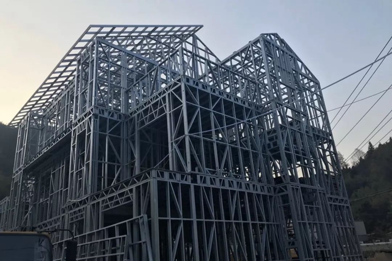 輕鋼別墅靠不靠譜?蓋輕鋼的后悔了嗎?這些事你看完就懂了!(圖3) 睿婕輕鋼別墅