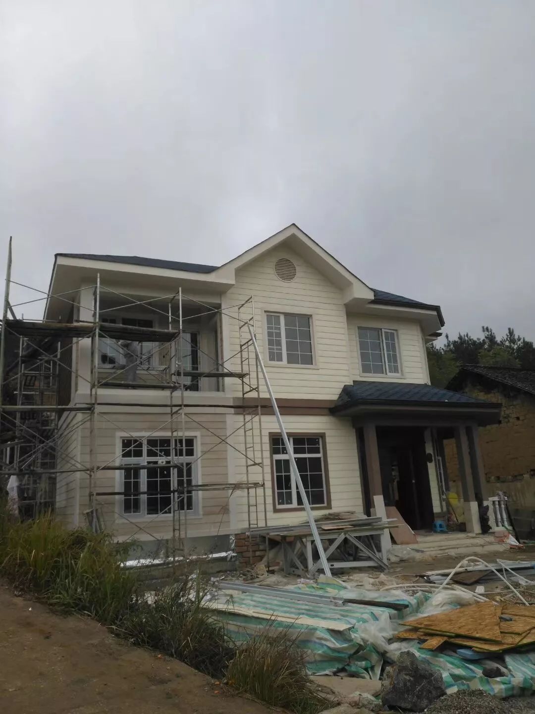 拆房頂再加蓋一半“特殊版輕鋼別墅”住著太舒服了!(圖3) 睿婕輕鋼別墅