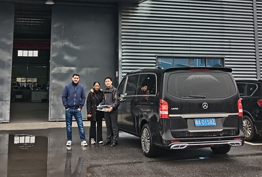 歡迎迪拜合作伙伴到睿婕輕鋼別墅工廠考察,此刻我們將進入中東市場!(圖4) 歡迎迪拜合作伙伴到睿婕輕鋼別墅工廠考察,此刻我們將進入中東市場!(圖4)