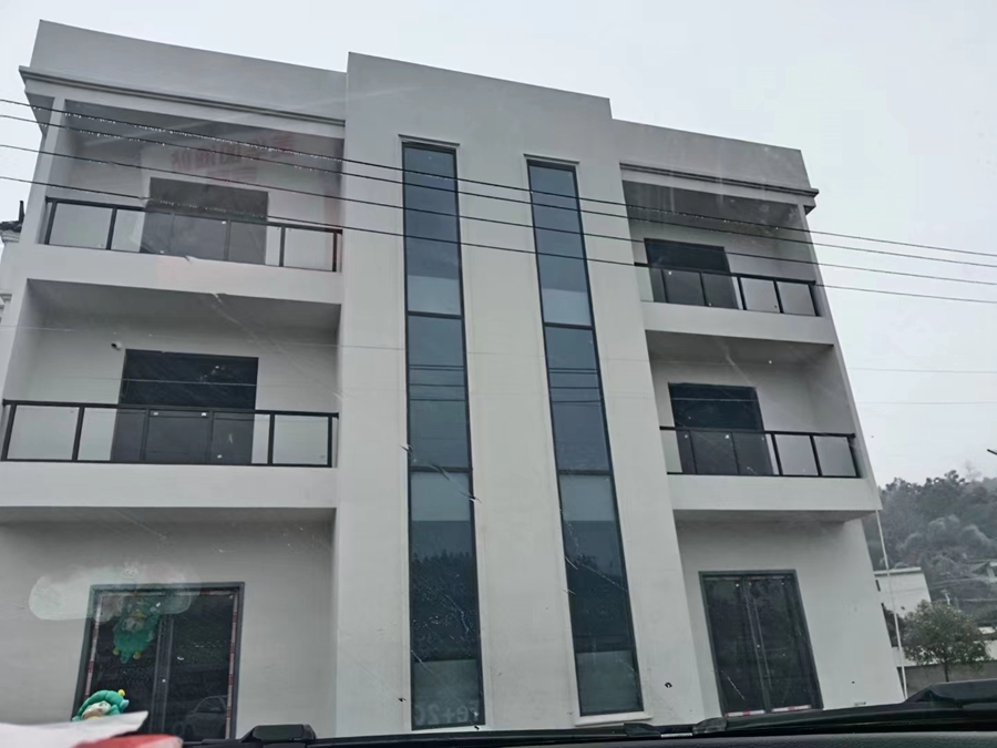 輕鋼別墅的窗戶用什么規格的好？